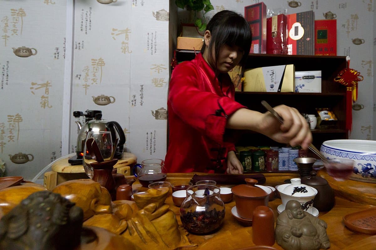 Gongfu Tea Ceremony: How to Do It at Home, Step by Step