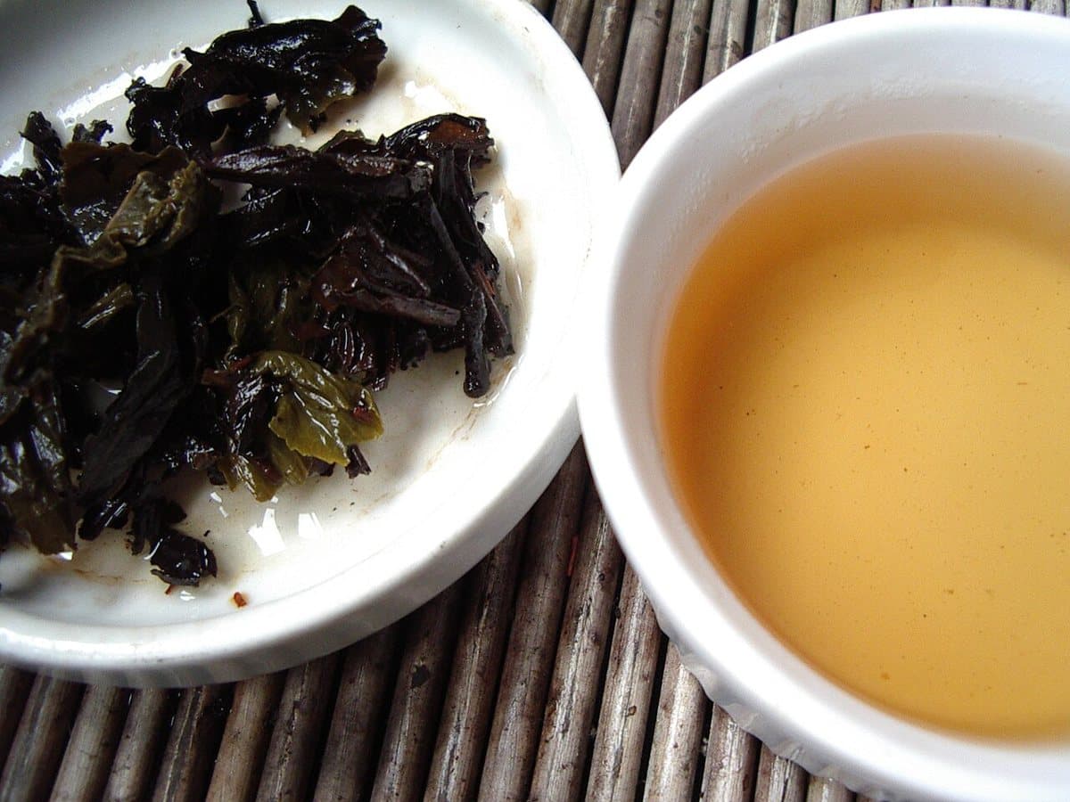 What Does Oolong Tea Taste Like?