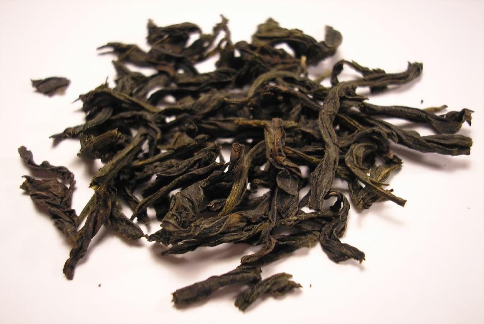 Oolong Tea: The Half-Oxidized Tea Worth Knowing